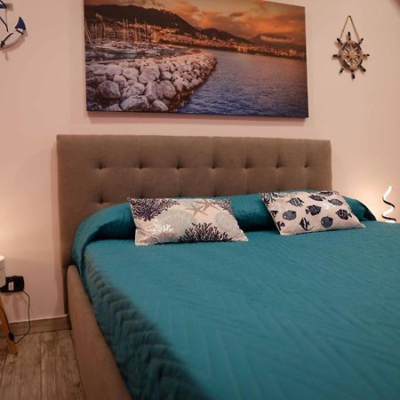 Stay In The Heart Of Salerno - Near The Duomo "La Finestra Sul Borgo" Buitenkant foto