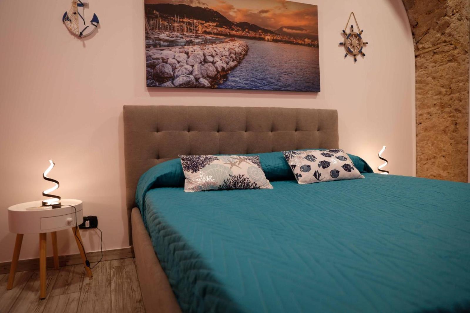 Stay In The Heart Of Salerno - Near The Duomo "La Finestra Sul Borgo" Buitenkant foto