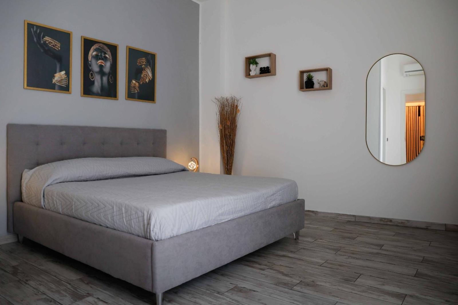 Stay In The Heart Of Salerno - Near The Duomo "La Finestra Sul Borgo" Buitenkant foto