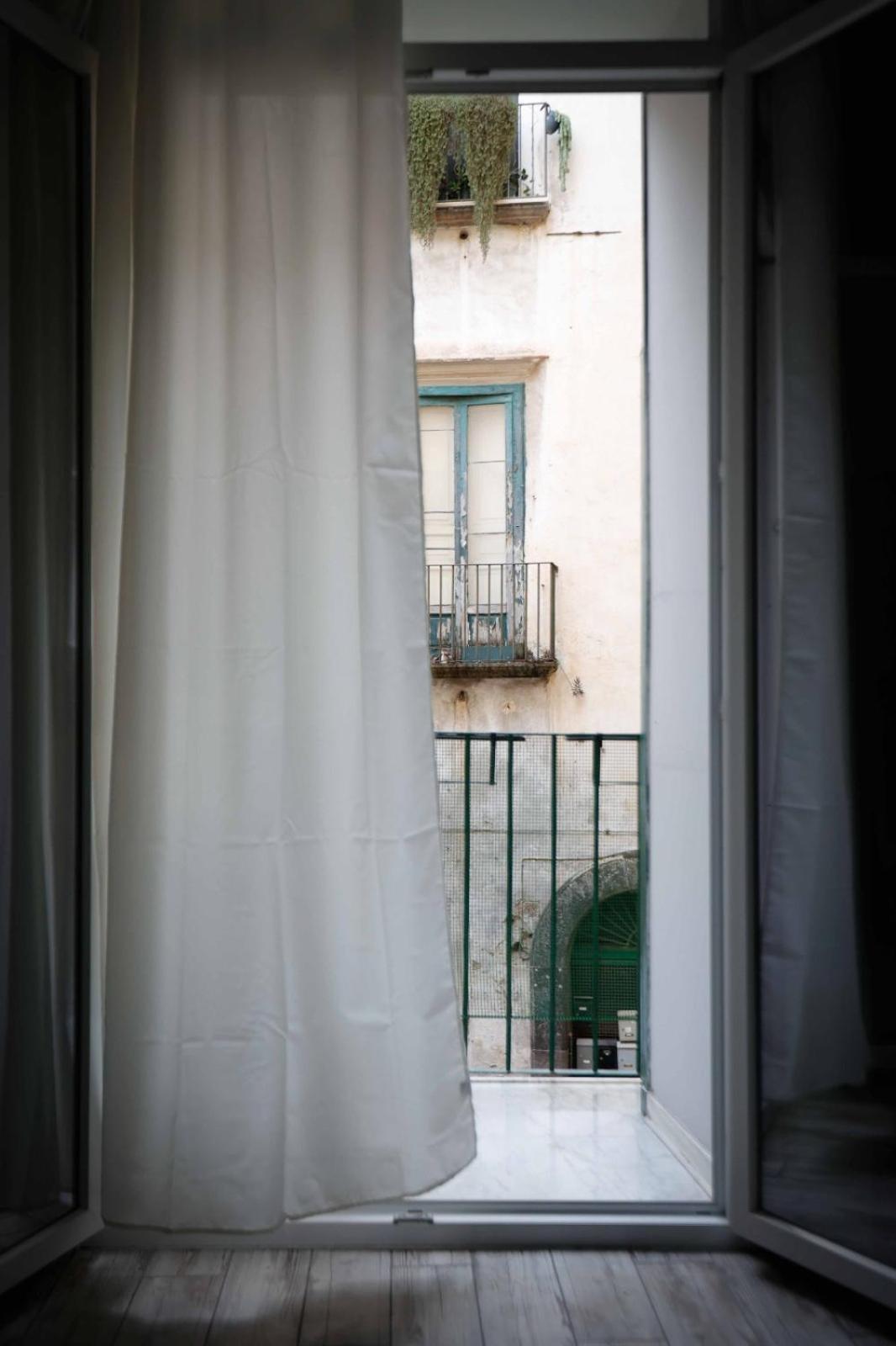 Stay In The Heart Of Salerno - Near The Duomo "La Finestra Sul Borgo" Buitenkant foto